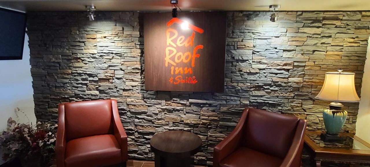 Red Roof Inn & Suites Cornelius - Lake Norman Экстерьер фото