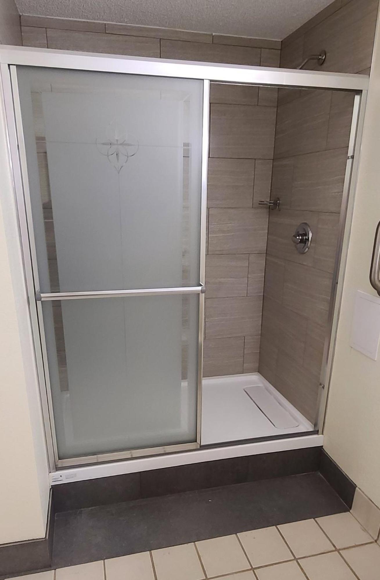 Red Roof Inn & Suites Cornelius - Lake Norman Экстерьер фото