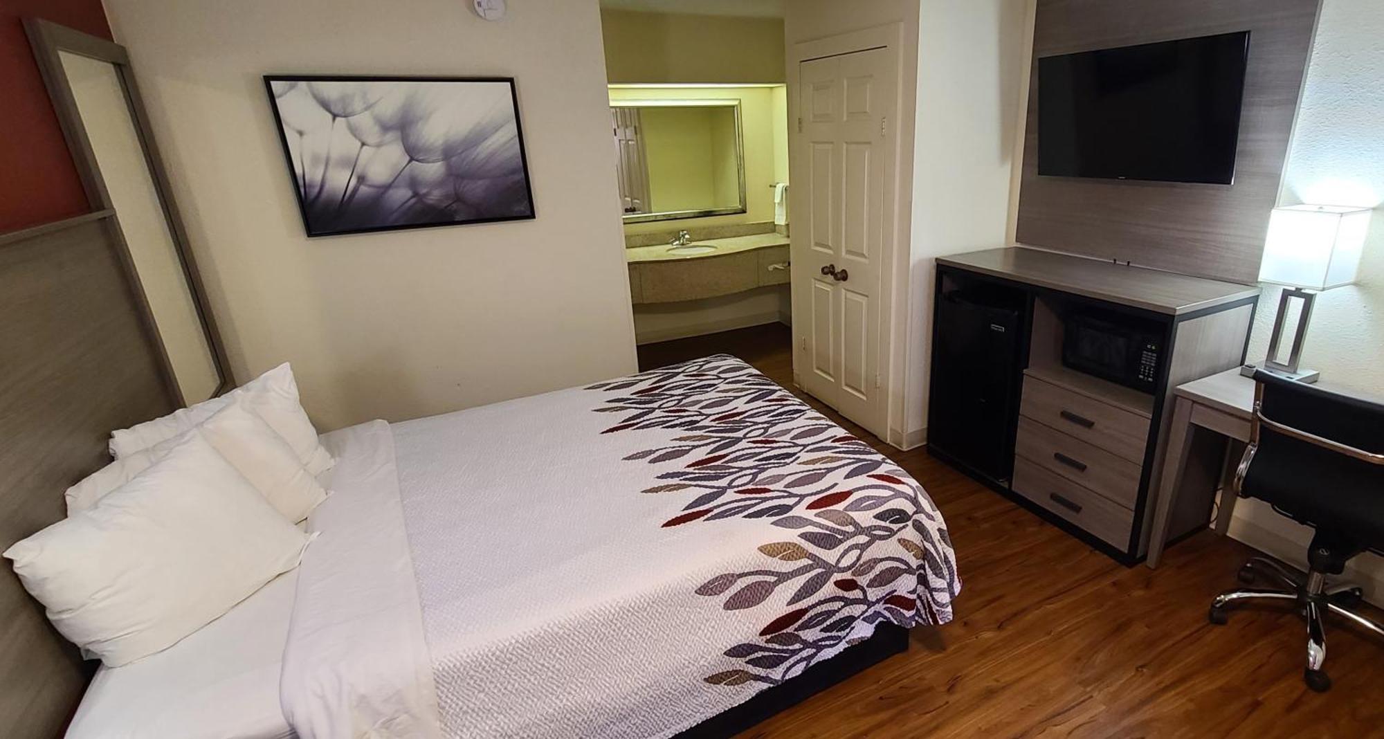 Red Roof Inn & Suites Cornelius - Lake Norman Экстерьер фото